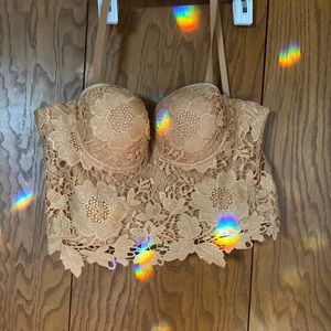Lacey bustier